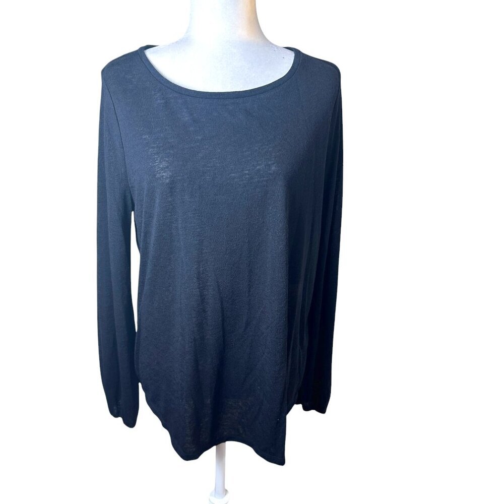 Women's Black Long-Sleeve Scoop Neck Top